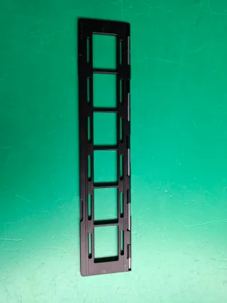 Adaptador Nikon ES-E28 para diapositivas