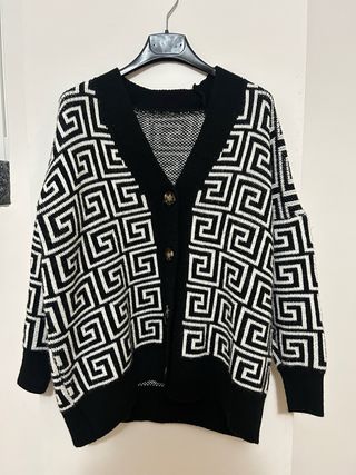Cardigan geometrico nero e bianco