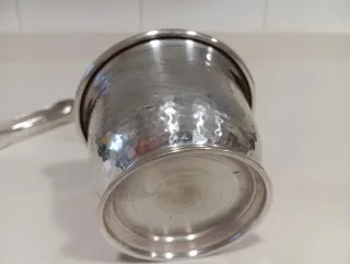 Cubitera pequeña de metal plateada