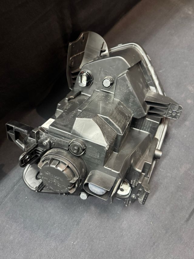 Faro Izquierdo Kia Niro SG2