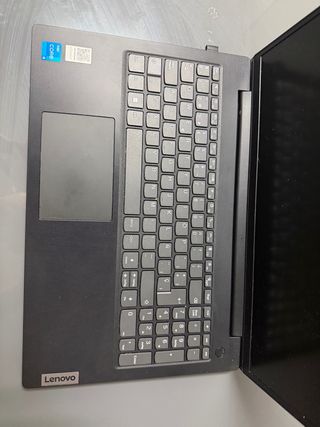 Laptop Lenovo IdeaPad 7 Negra tiene garantia