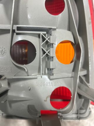 Piloto trasero izquierdo Ford Sierra 2