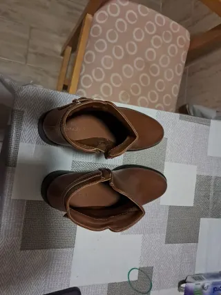 Botas de invierno marrones sin usar,número 38