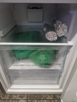 Nevera Beko casi nueva