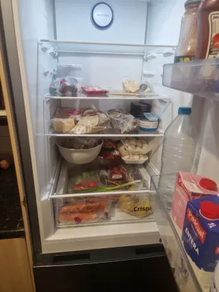 Nevera Beko casi nueva