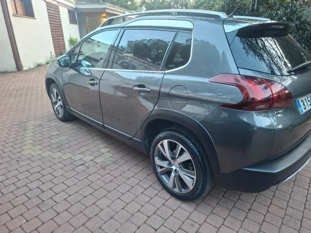 Peugeot 2008 único dueño solo 88 mil kilómetros