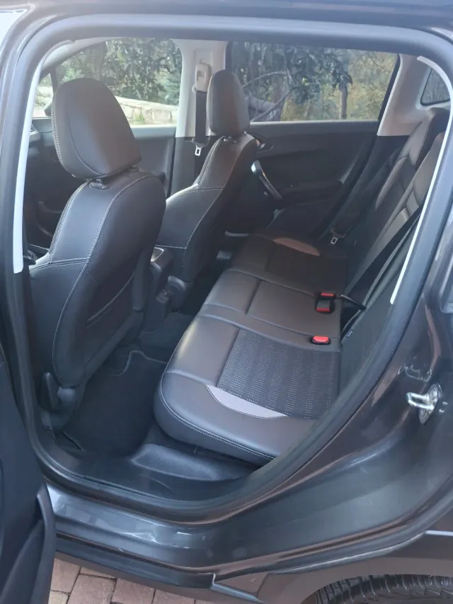 Peugeot 2008 único dueño solo 88 mil kilómetros