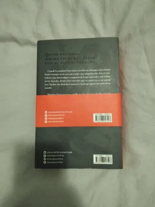 Una corte de rosas y espinas. Nueva presentació...