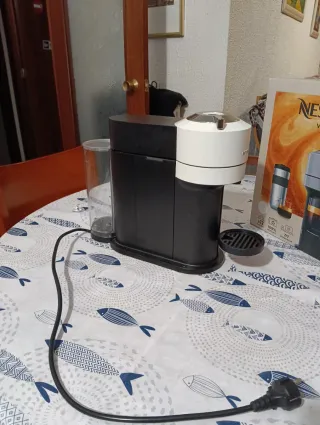 Cafetera Nespresso Vertuo Next DeLonghi