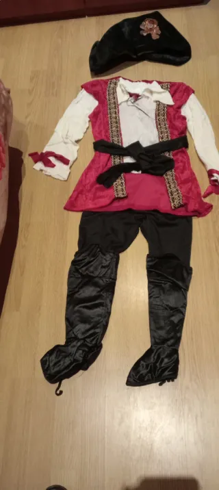 Disfraz infantil pirata y militar