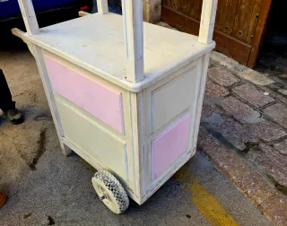 Carro de madera vintage