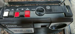Radio Cassette Sanyo M2402 AM/FM