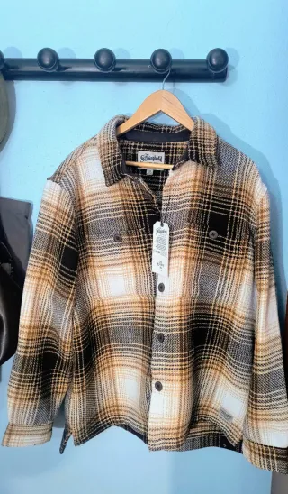 Sobrecamisa The Stronghold cuadros. XL sin estrena