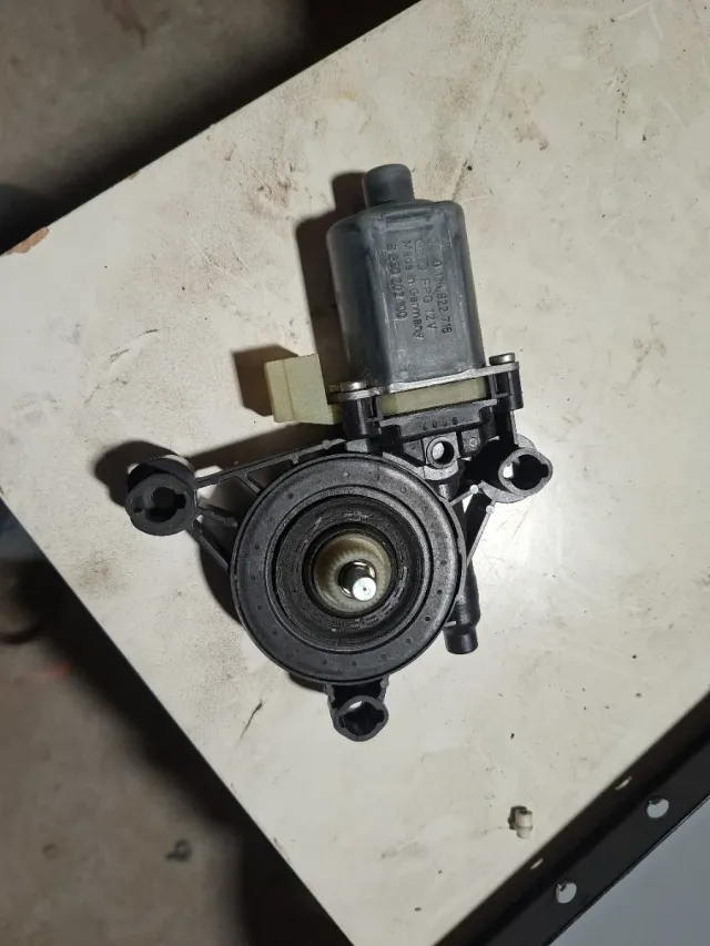 Motor elevalunas Golf 7