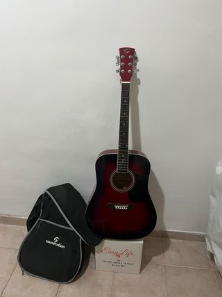 Chitarra acustica con custodia