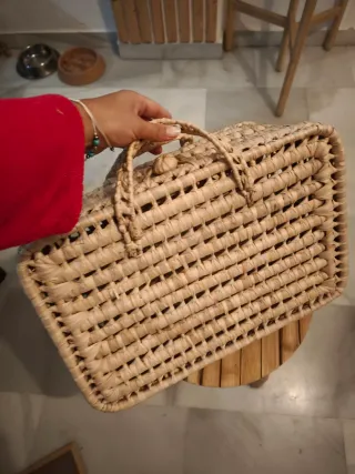 Cesta maletín fibra natural para bodas