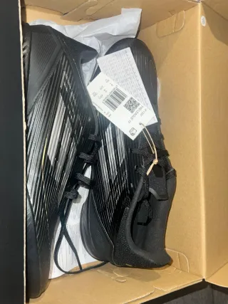 Botas de fútbol Adidas negras