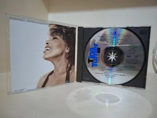 2 CDs The Police y Tina Turner