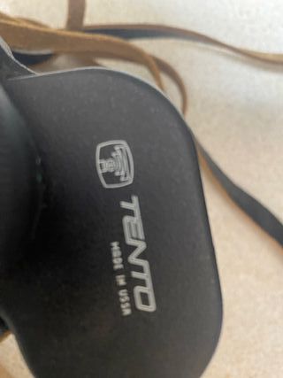 Prismáticos antiguos de cuero