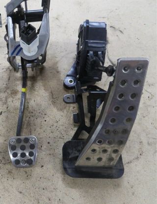 Pedales Freno y Acelerador Civic MK8