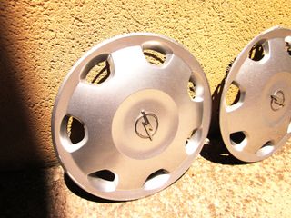 TAPACUBOS OPEL CORSA R13
