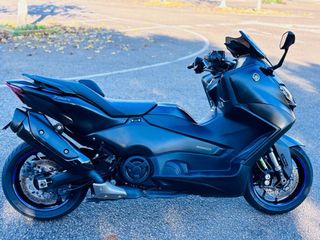 Yamaha TMAX 560 2023 Negra