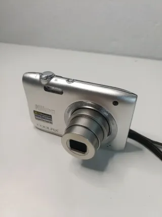 Cámara Nikon COOLPIX S2900 Plata