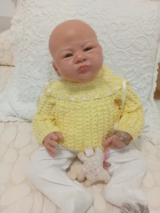 Muñeca bebé realista