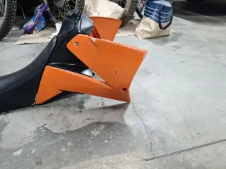 Depósito, asiento y tapas laterales KTM 625 SXC