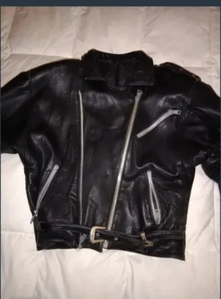 Cazadora cuero vintage años 80. Talla 46-48