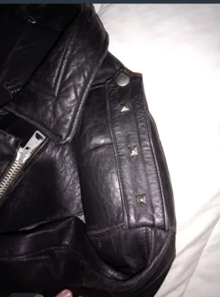 Cazadora cuero vintage años 80. Talla 46-48