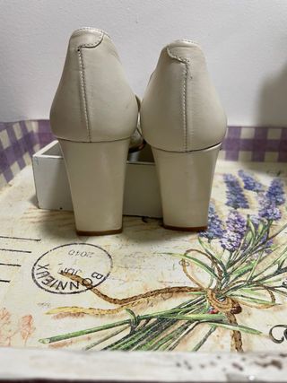 Zapatos de salón CASTELL beige