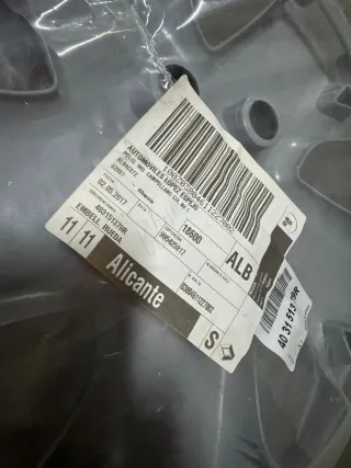 2 tapacubos originales renault nuevos a estrenar