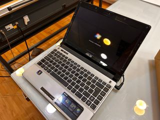 Portátil ASUS UL20A