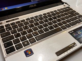 Portátil ASUS UL20A
