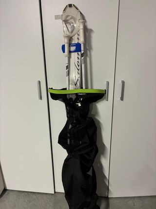 Esquís Salomon muy buen estado, bastones y funda