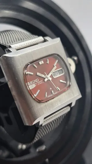 Seiko 5 Vintage Caja TV Automático