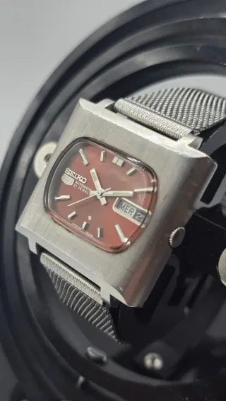 Seiko 5 Vintage Caja TV Automático