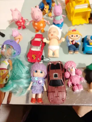 Lote muñecos Disney marvel ect..