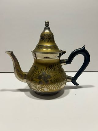 Macinacaffè e 2 teiere