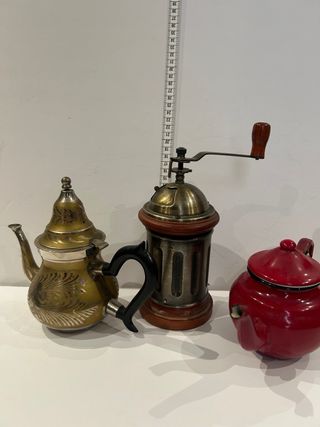 Macinacaffè e 2 teiere