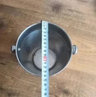 ⚪ cubitera metaica