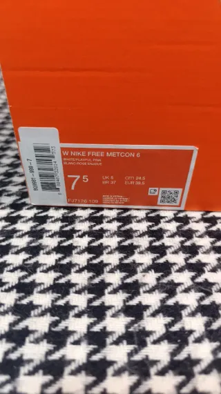 NIKE METCON 6 T38.5