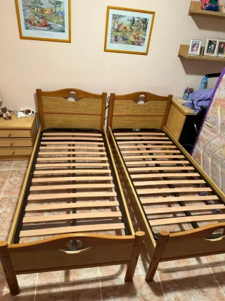 2 Camas + colchones NO SE HACEN ENVÍOS
