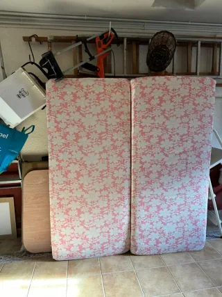 2 Camas + colchones NO SE HACEN ENVÍOS