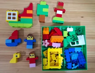 Caja piezas Lego Duplo