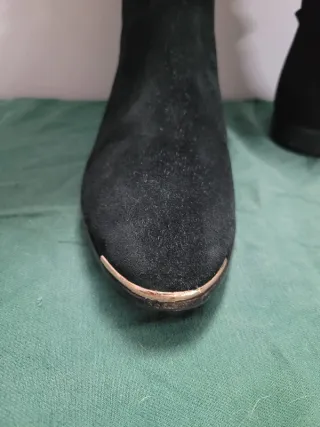 Botas da Ted Baker, veludo, e cano alto rasas