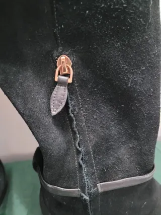 Botas da Ted Baker, veludo, e cano alto rasas