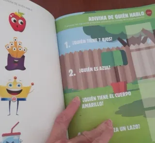 Estuche escolar con diseño de película Inside Out