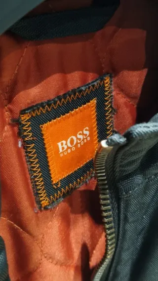Cazadora Bomber Hugo Boss talla L como nueva